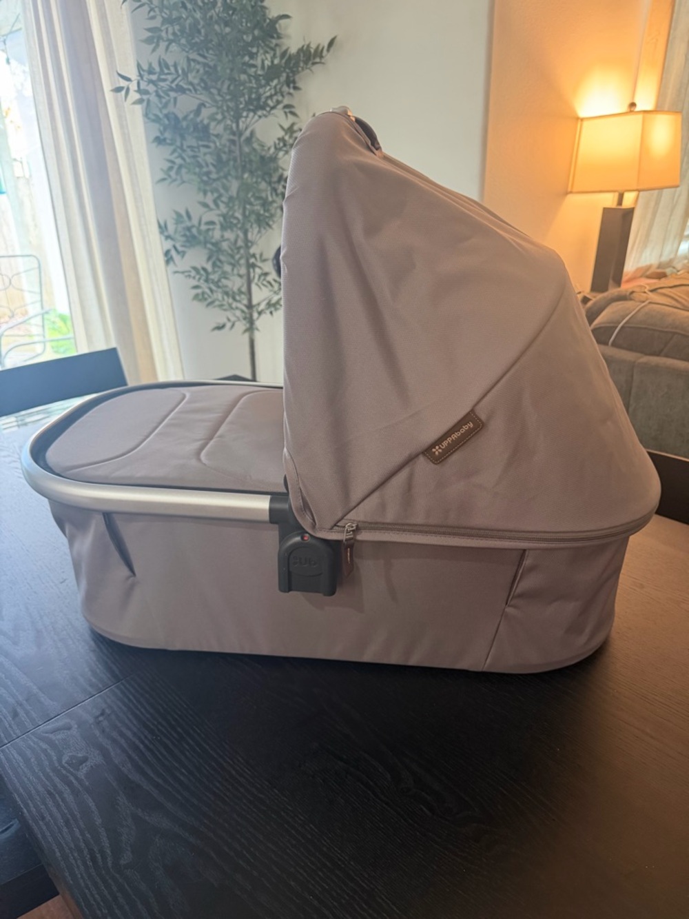 UPPAbaby V3 Theo Dark Taupe Brown Bassinet